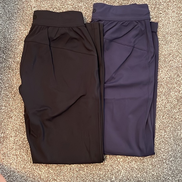 Two pairs of Lululemon pants size 4 - Picture 2 of 6